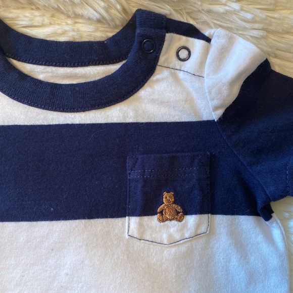 6 Month Carter’s Swim Set, Gap 0-3 Month Onesies Blue& Red Stripes, Gap 0-3 Camo - Picture 8 of 16